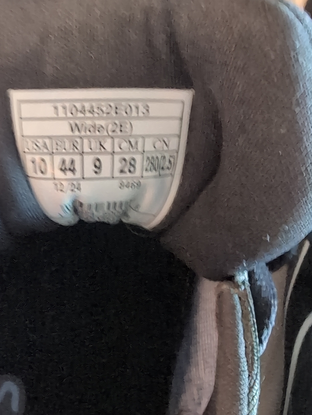 Brooks Glycerin 22 Athletic Shoes - Picture 7 of 9